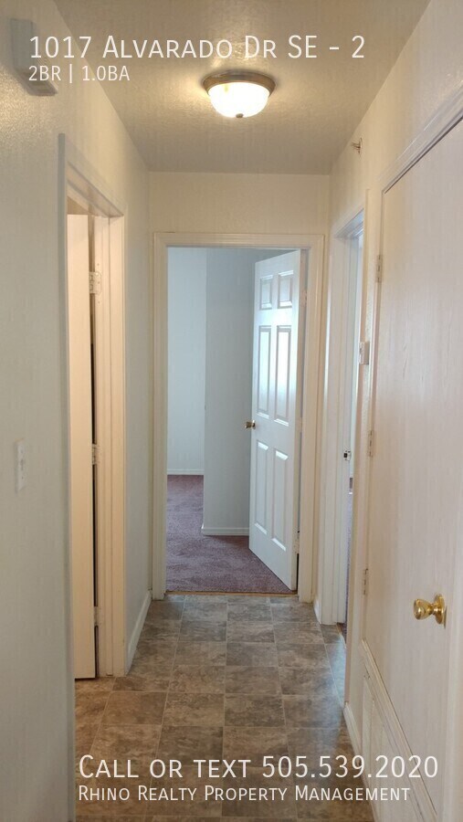 Building Photo - 1017 Alvarado Dr SE