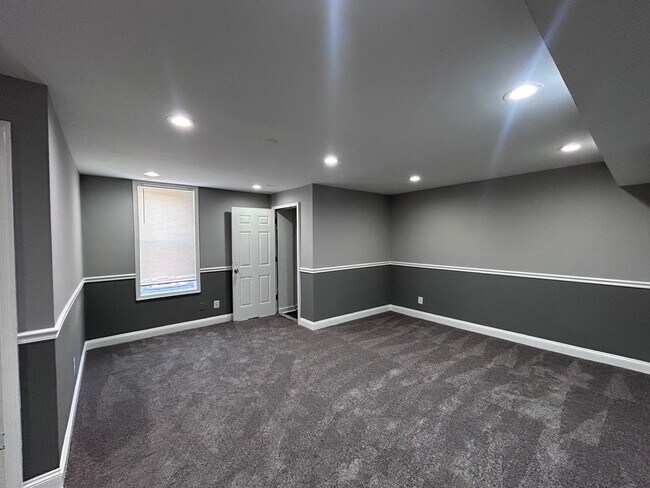 Building Photo - 2403 N Hilton St