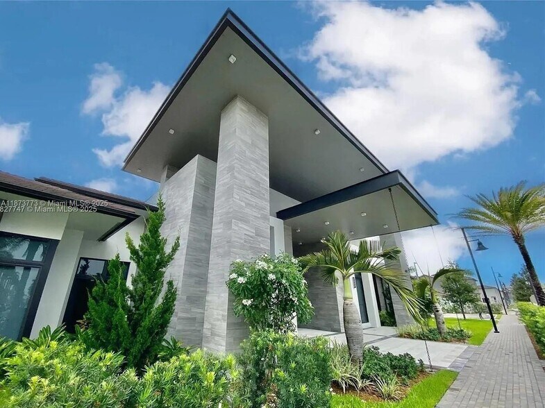 Building Photo - 4760 NW 83rd Pky