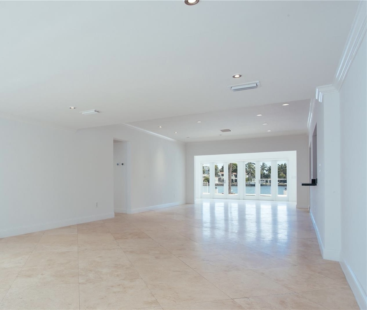 Building Photo - 72 S Hibiscus Dr