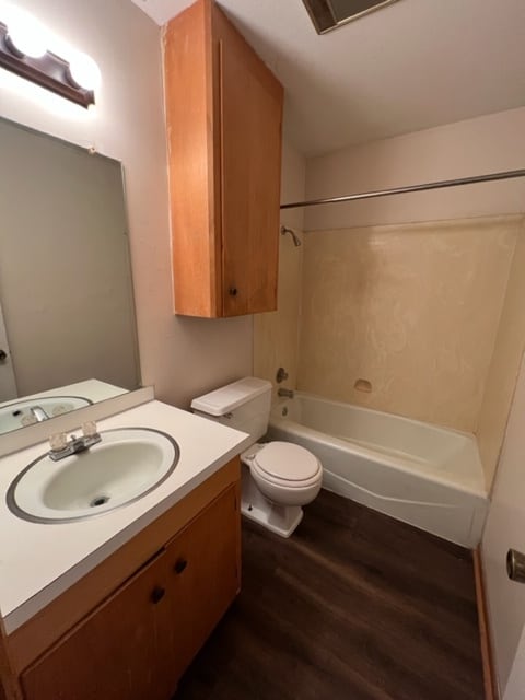 Building Photo - 1814 W California Ave