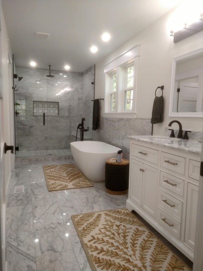 Building Photo - 63 Redwood Ln