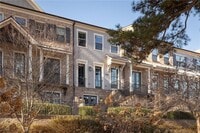 Building Photo - 3573 Parkside Wy