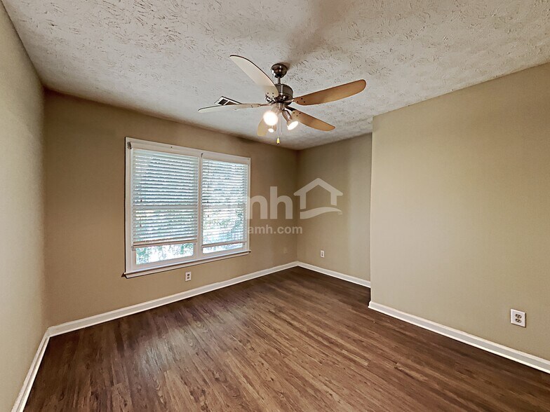 Building Photo - 2175 Carlysle Cove Dr