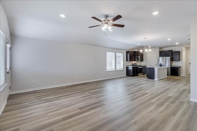 Building Photo - 1634 Comfy Wy
