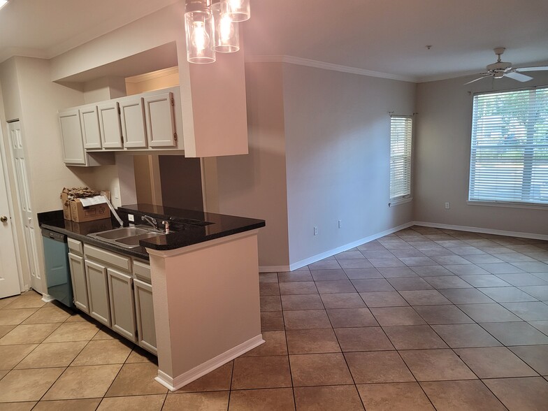 Building Photo - 5621 Pinnacle Heights Cir