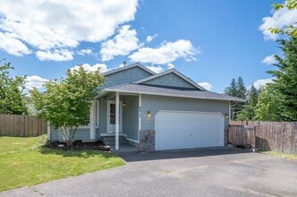 Building Photo - Exquisite 3-bedroom, 2-full bath Home in Puyallup
