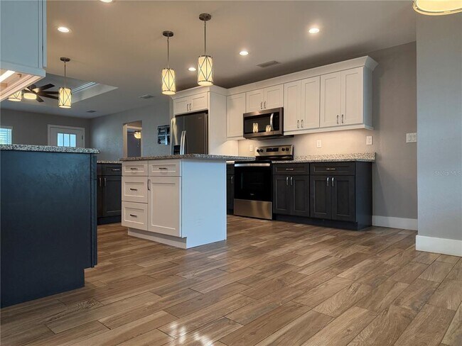 Building Photo - 26527 Angelica Rd