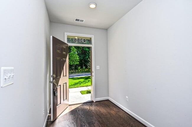 Building Photo - 4388 Fair Lakes Ct