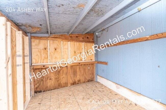 Building Photo - 204 Ashby Way