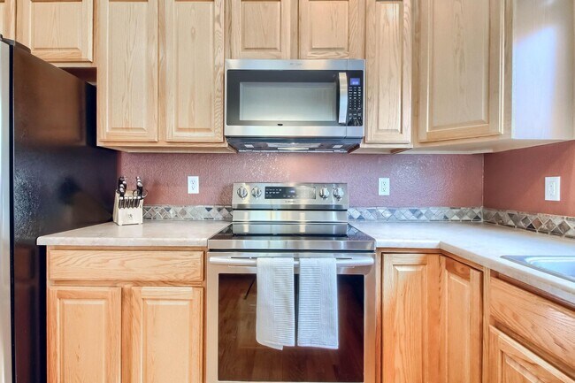 Building Photo - Highlands Ranch Spacious 3 bed 2.5 bath