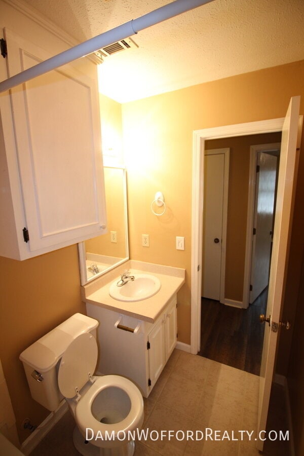 Building Photo - 308 Longmeadow Ct N
