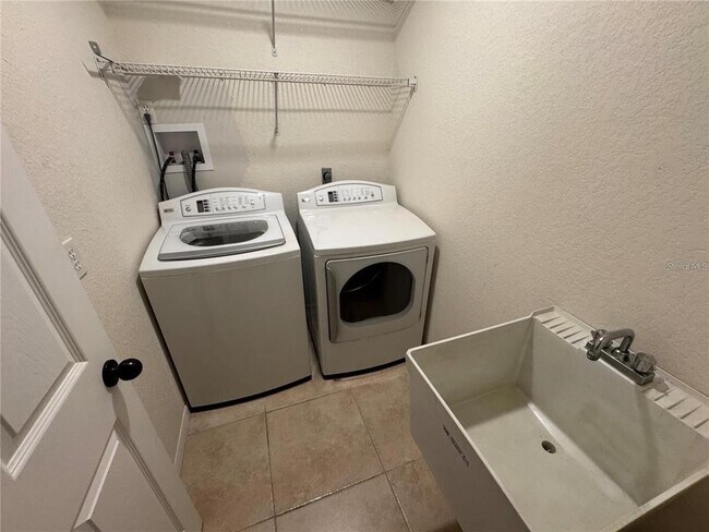 Building Photo - 23289 Nancy Ave