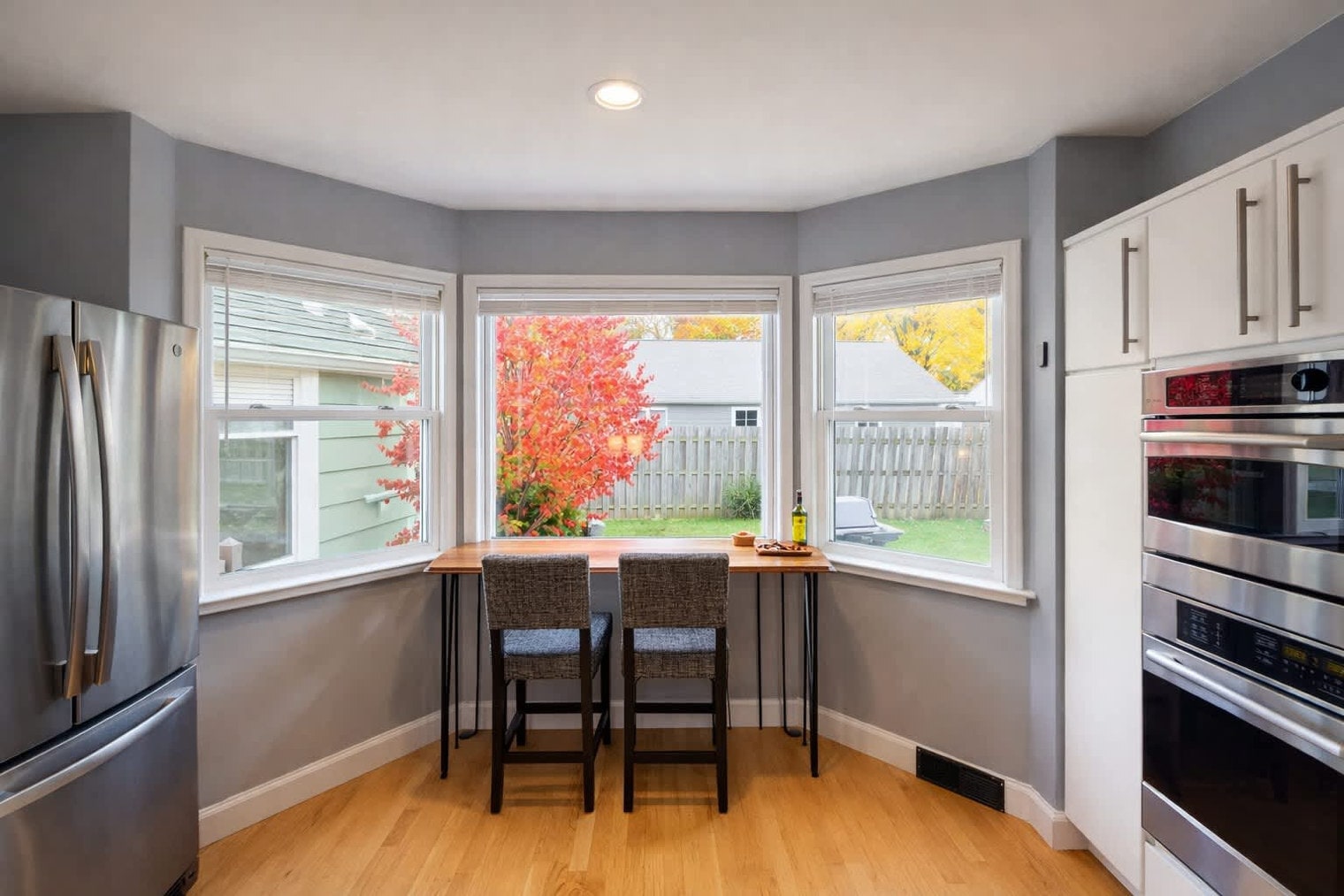 Building Photo - 111 River Dr