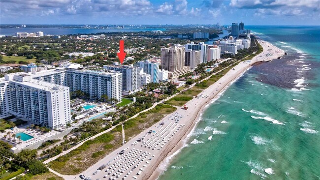 Building Photo - 2401 Collins Ave