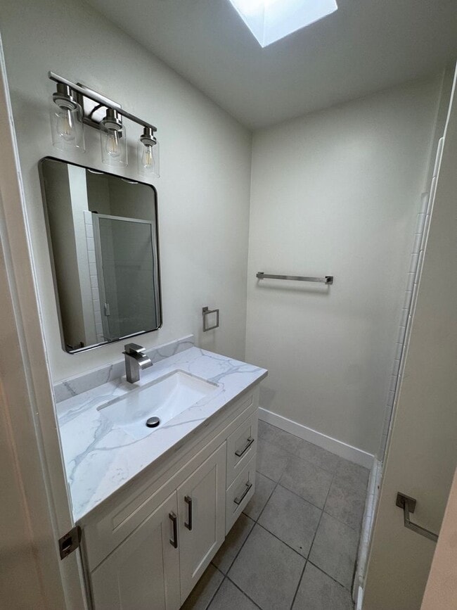 Building Photo - 618 Orlando Ave