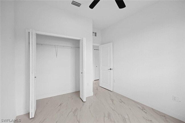 Building Photo - 1923 Sunniland Blvd