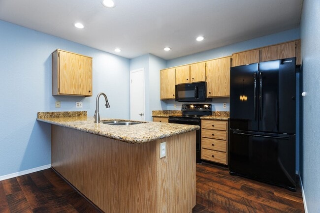 Building Photo - 2 Bedroom 2 Bath Condo in Prescott.