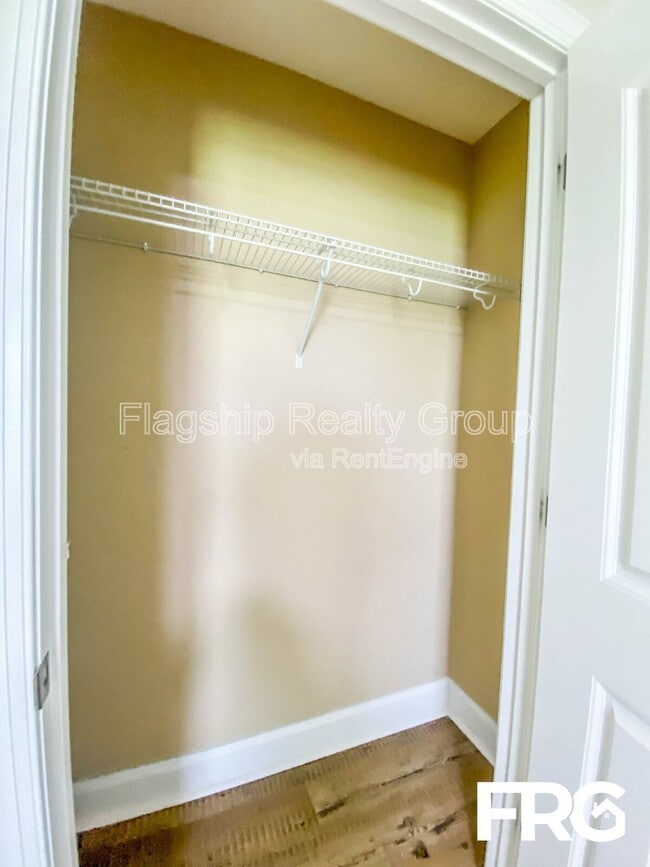 Building Photo - 203 Carew Dr