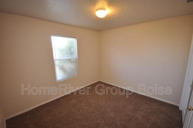 Building Photo - 16692 Zaragosa Way