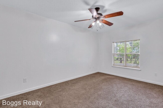 Building Photo - 4 br, 2.5 bath House - 1950 Woking Court