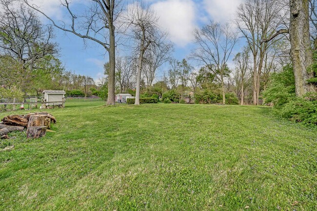 Building Photo - 5316 Markey Rd