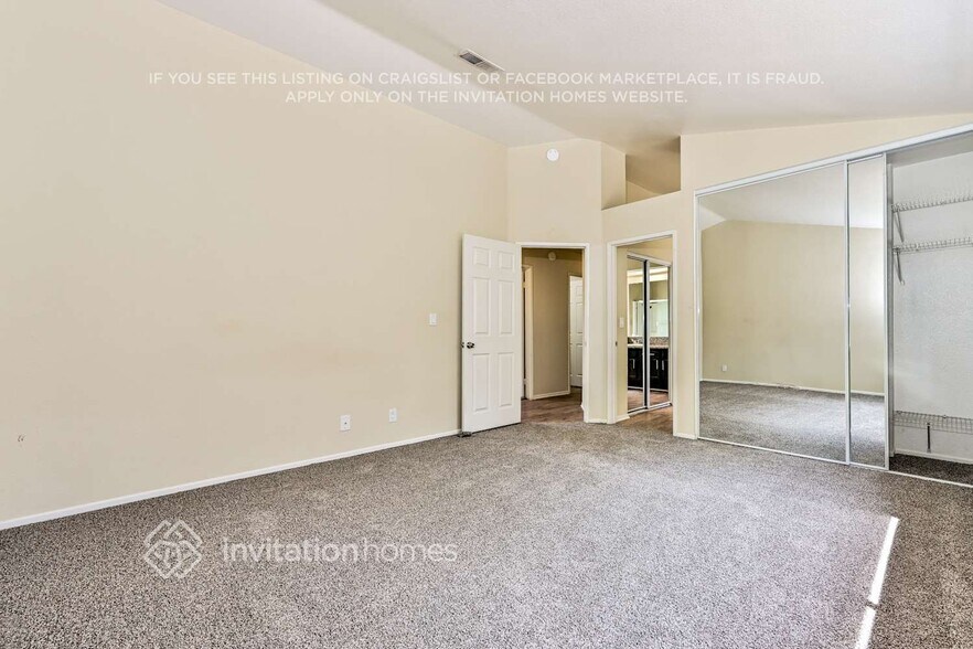 Building Photo - 39201 Chalfont Ln