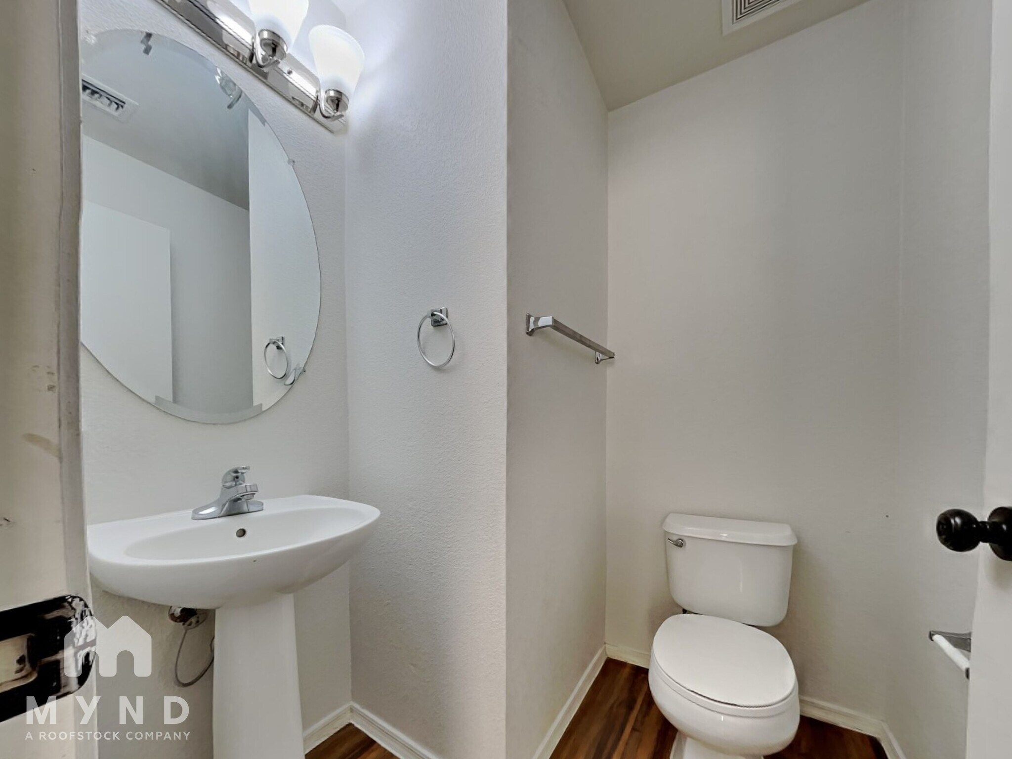 Building Photo - 5748 S Manta Ray Rd