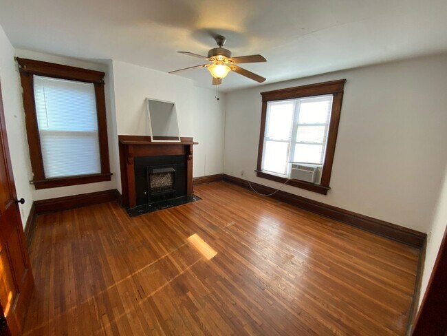 Building Photo - 1837 N 4th St