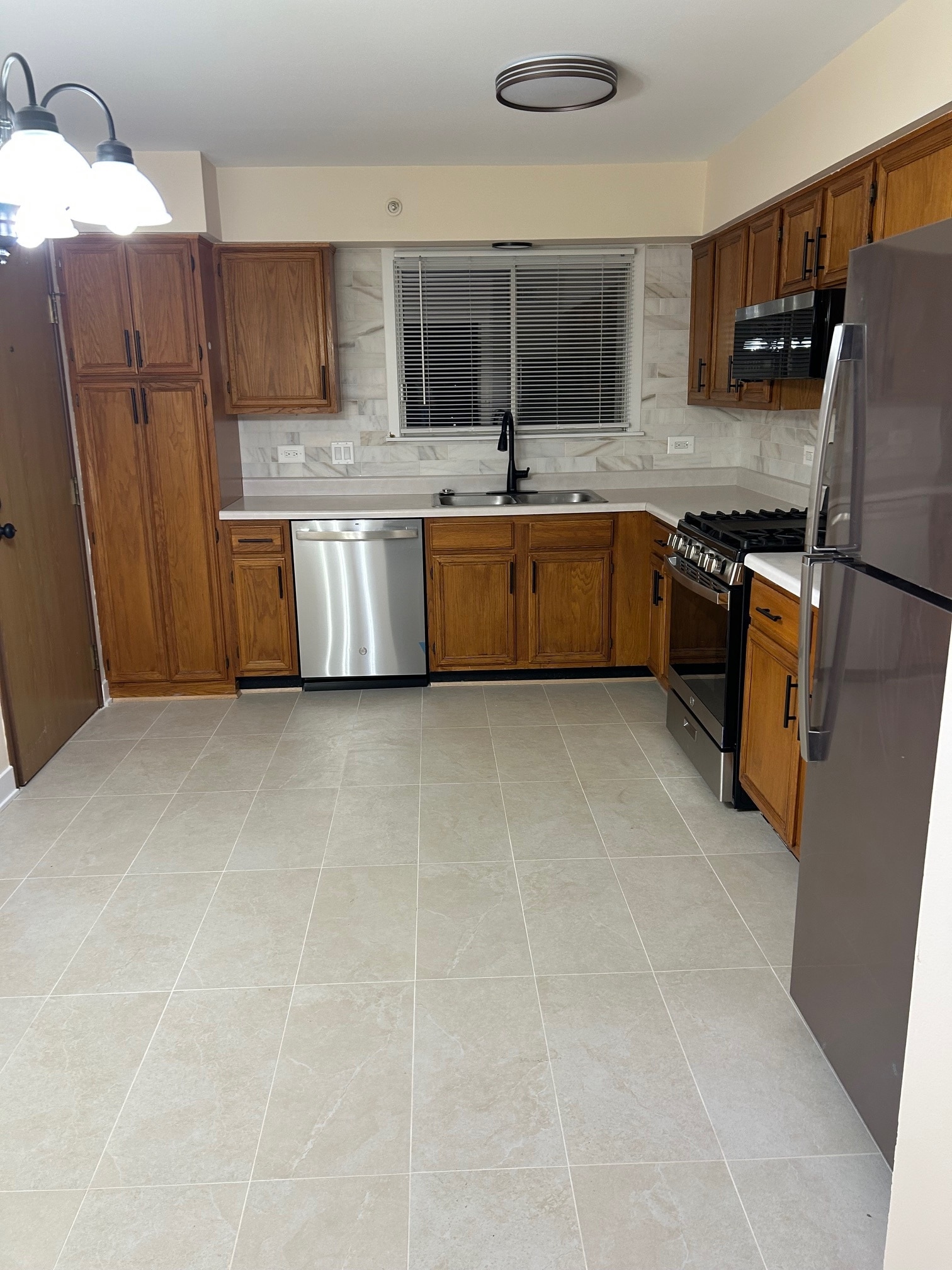 Building Photo - 1526 N River West Ct