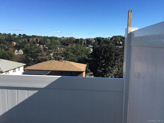 Building Photo - 62 Gibson Pl