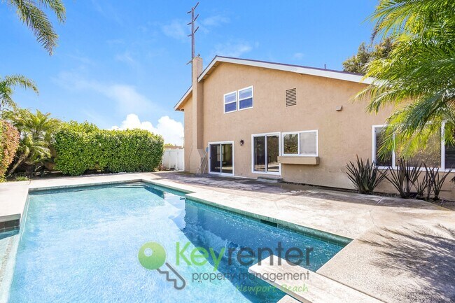 Building Photo - Fountain Valley Family Oasis