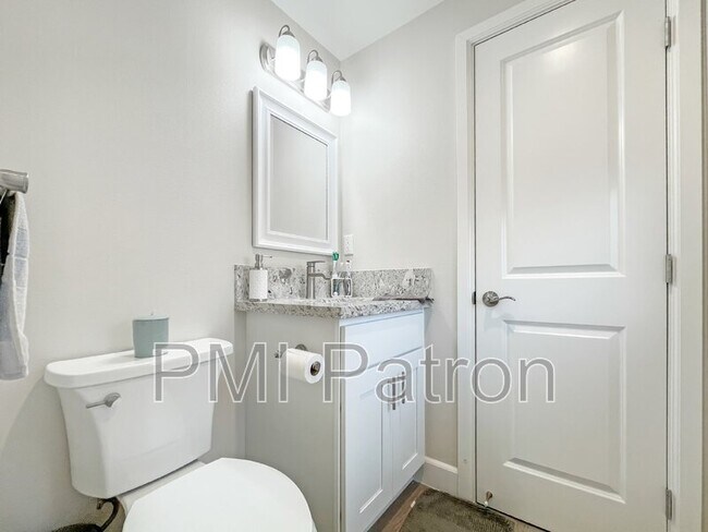Building Photo - 6724 Sequoia Dr