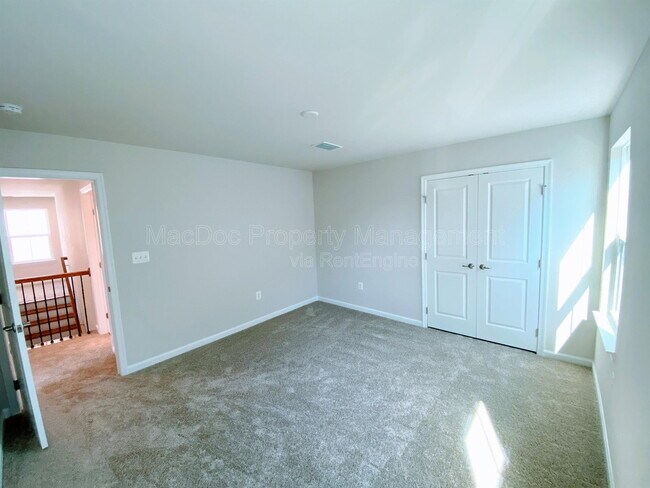 Building Photo - 1226 City View Ln
