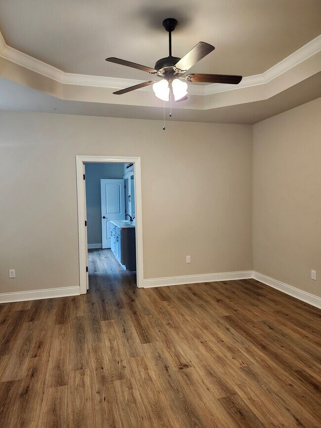 Building Photo - *****AVAILABLE NOW*****