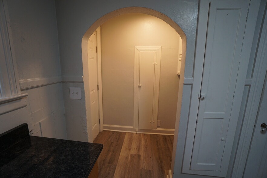 Building Photo - 7223 1st Ave S