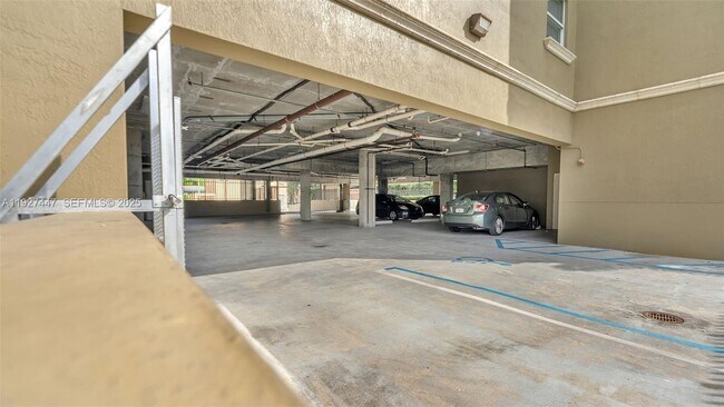 Building Photo - 120 Douglas Rd