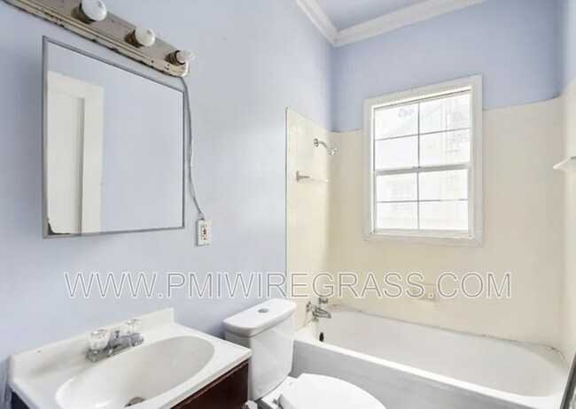 Building Photo - 503 Dusy St