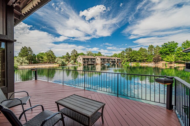 Building Photo - 9866 E Maplewood Cir