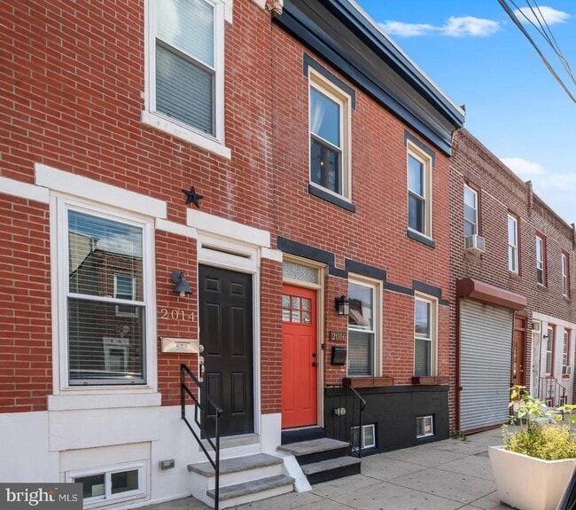 Building Photo - 2016 Oakford St