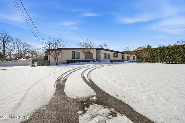 Building Photo - 107 Grant Ave