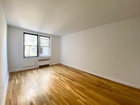 Building Photo - 2 bedroom in BRONX NY 10471