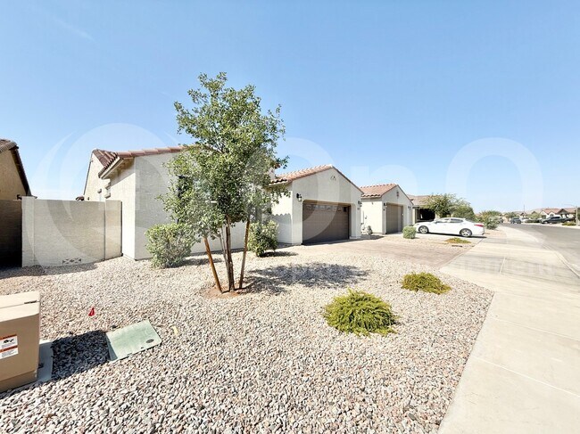 Building Photo - 40785 W Agave Rd