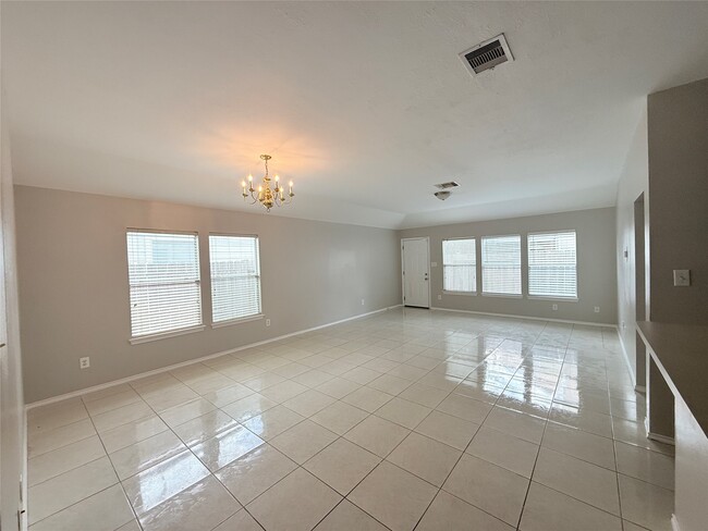 Building Photo - 12818 Magenta Oaks