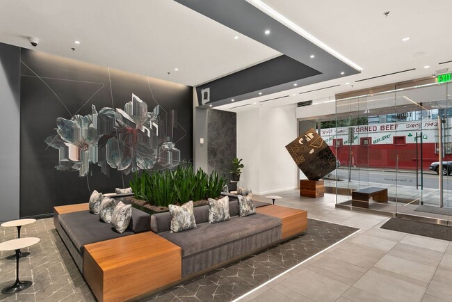 Building Photo - Bright and Modern World-Class Condo