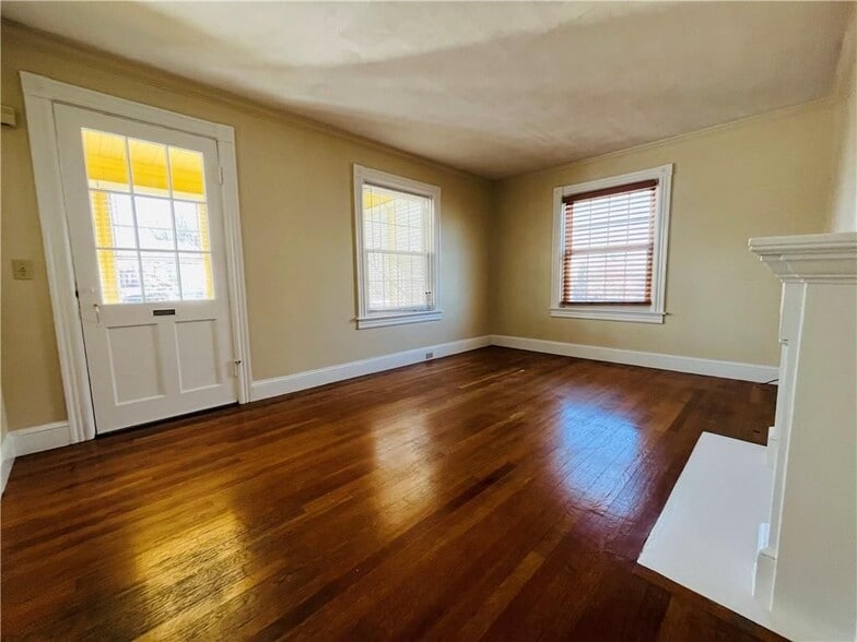 Building Photo - 184 Vincent Ave