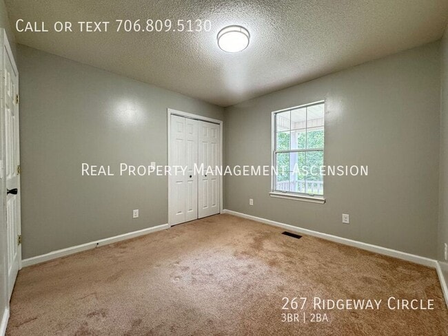Building Photo - 267 Ridgeway Cir