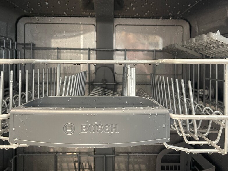 Bosch quality-brand dishwasher - 9047 Langdon Ave