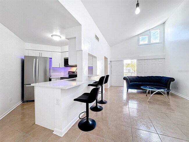 Building Photo - 3923 Atrium Dr