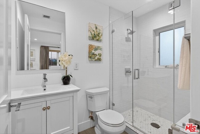 Building Photo - 9036 W 24th St